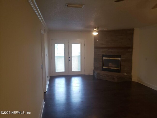 Building Photo - 5615 San Juan Ave