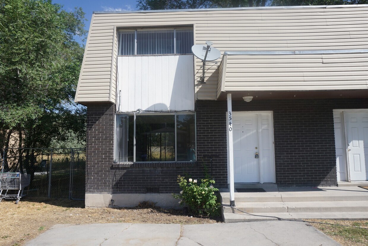 Foto principal - 3538-3540 W. West Lake Rd