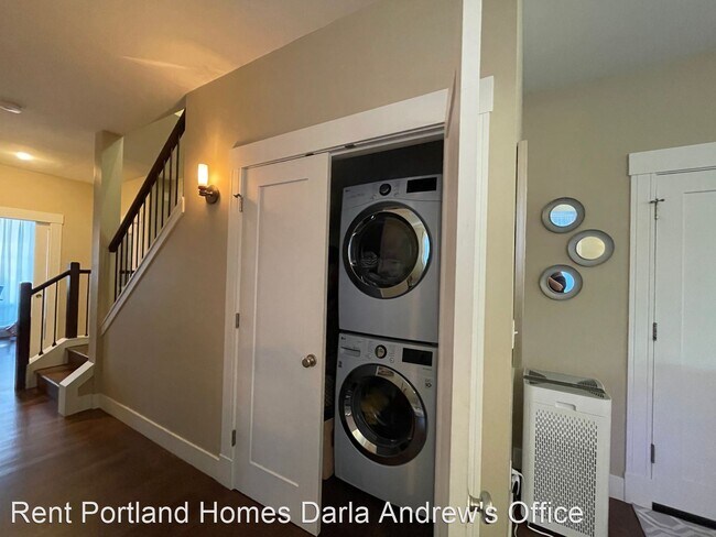 Building Photo - 3 br, 3 bath House - 9646 SW Carmina Lane