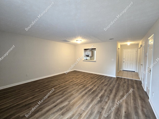 Building Photo - 1036 Thornwoode Ln