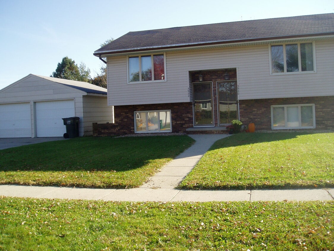 3920 Viola Mae Ave Unit 3920, Ames, IA 50010 Condo for Rent in Ames