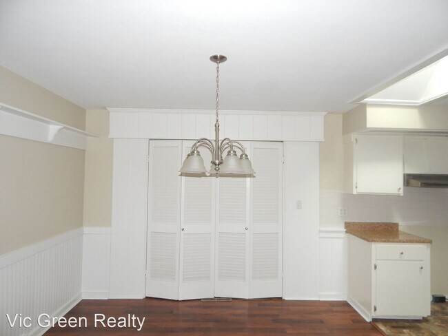 Building Photo - 4 br, 2.5 bath House - 7541 Mintwood Ave