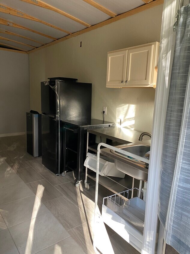 Foto del edificio - 4221 Silver Pine St