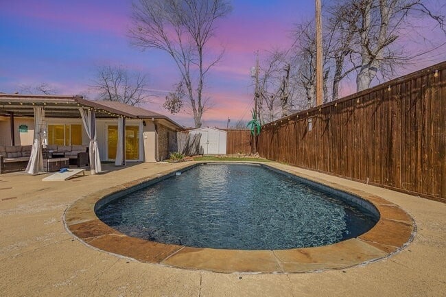 Photo - 2404 Crestview Cir House