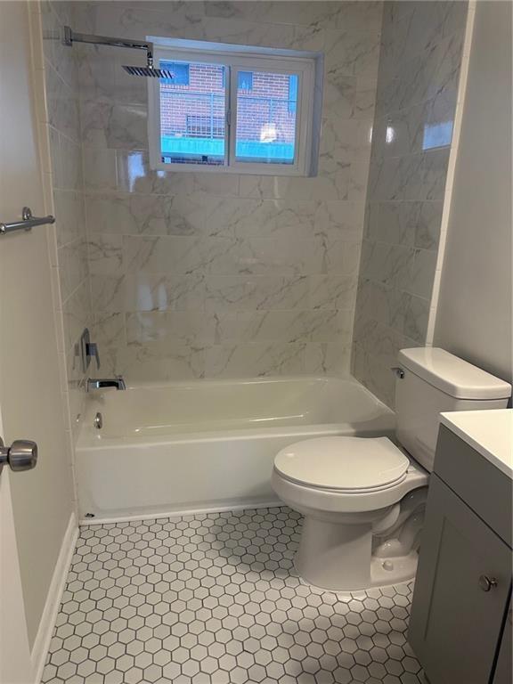 Building Photo - 91 Rumson Way NE