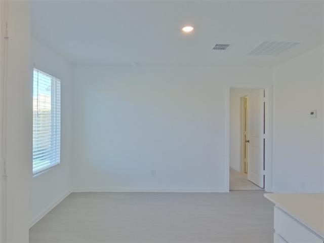 Foto del edificio - 10704 Dusty Rnch Rd