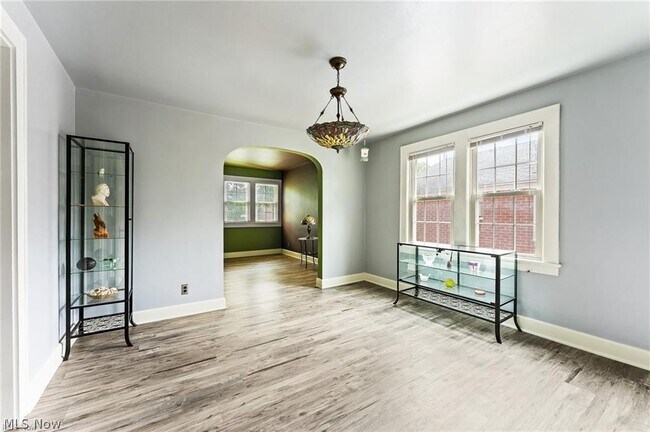 Foto del edificio - 4222 Chester Dr