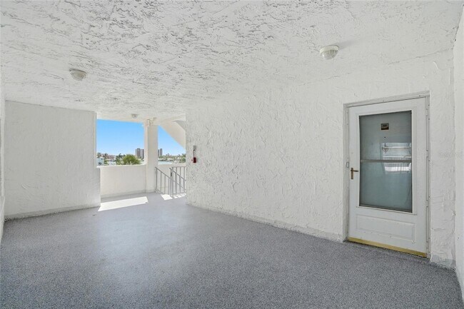 Foto del edificio - 285 107th Ave