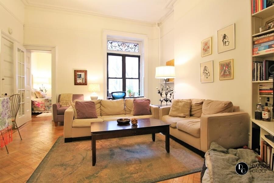 Primary Photo - 247 West 76th Street