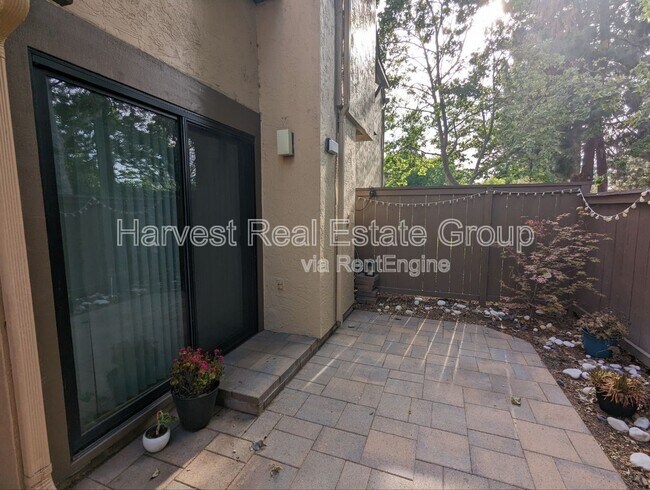Foto del edificio - 1341 Greenwich Ct