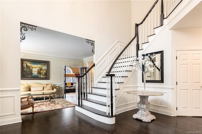 Building Photo - 14 Revere Ct
