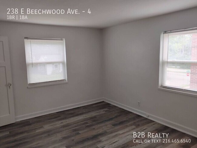 Building Photo - 238 E Beechwood Ave