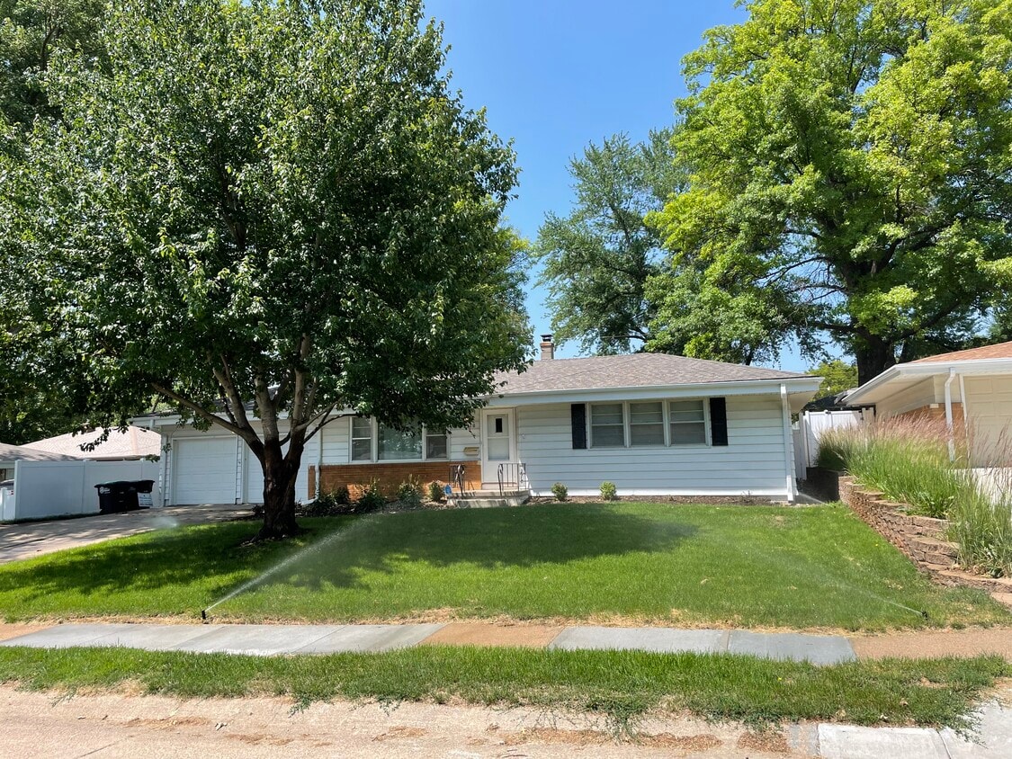 Primary Photo - 7310 Valley St