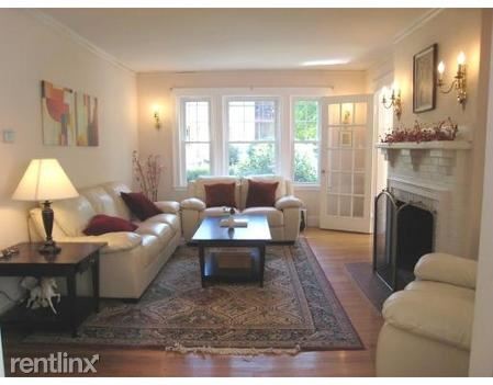Building Photo - 3 br, 1 bath Condo - 45 Irving St Apt 1