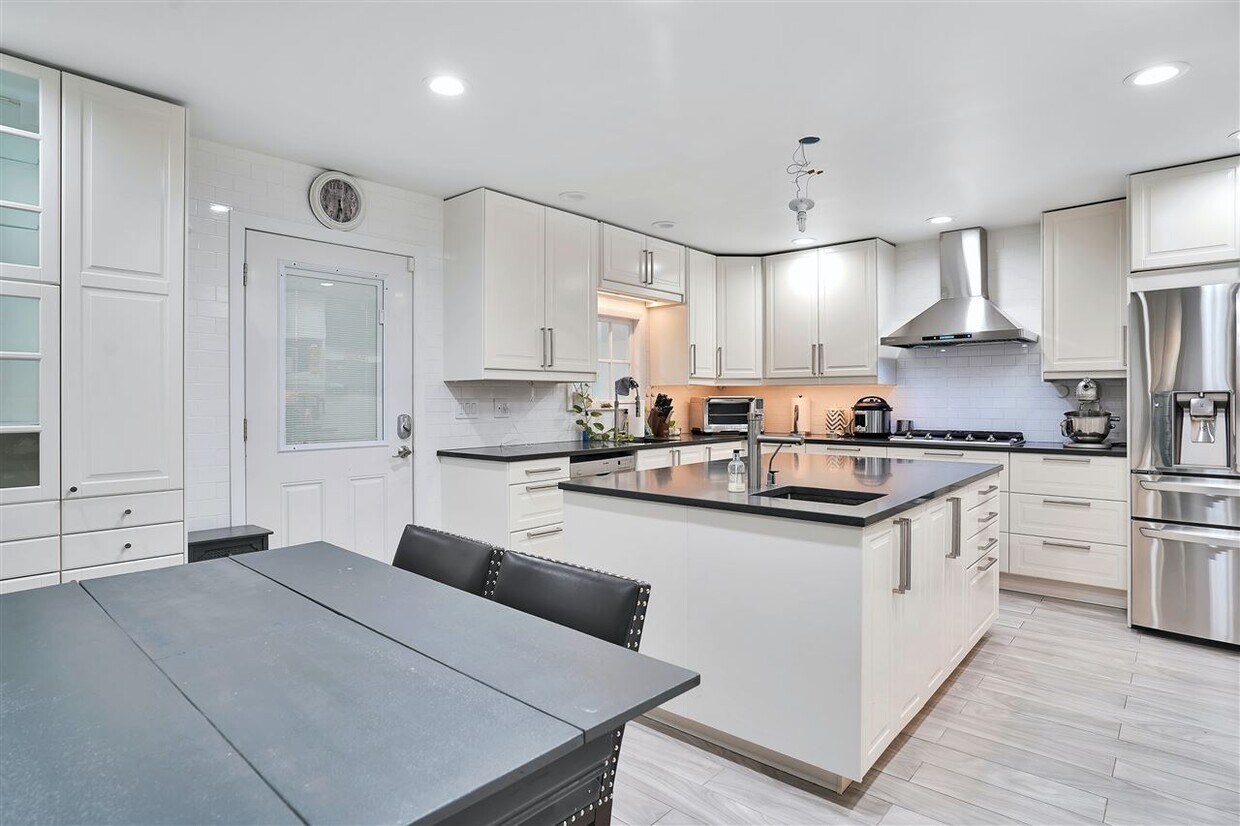 Foto principal - 1457 48th St