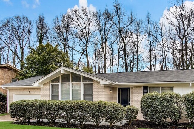 Building Photo - 4063 Elmscourt Dr