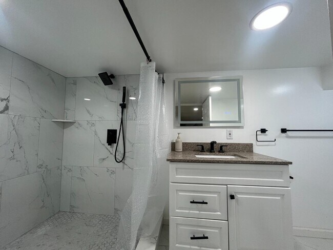 Foto del edificio - 1115 Keane St