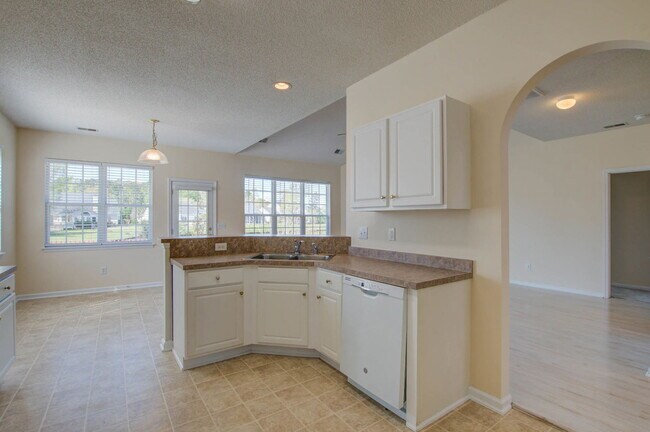 Building Photo - 533 Tribeca Dr
