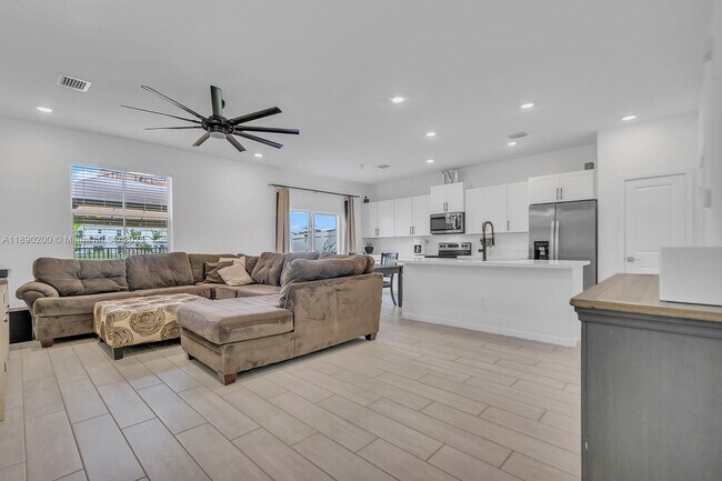 Foto del edificio - 1772 SE 8th Terrace