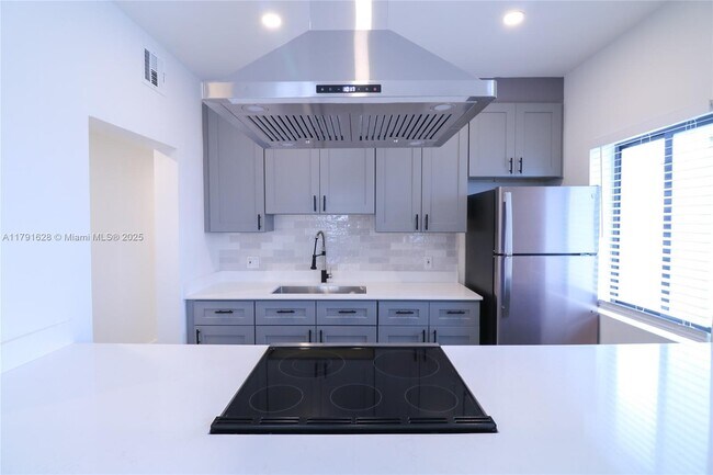 Foto del edificio - 221 SW 11th Ave