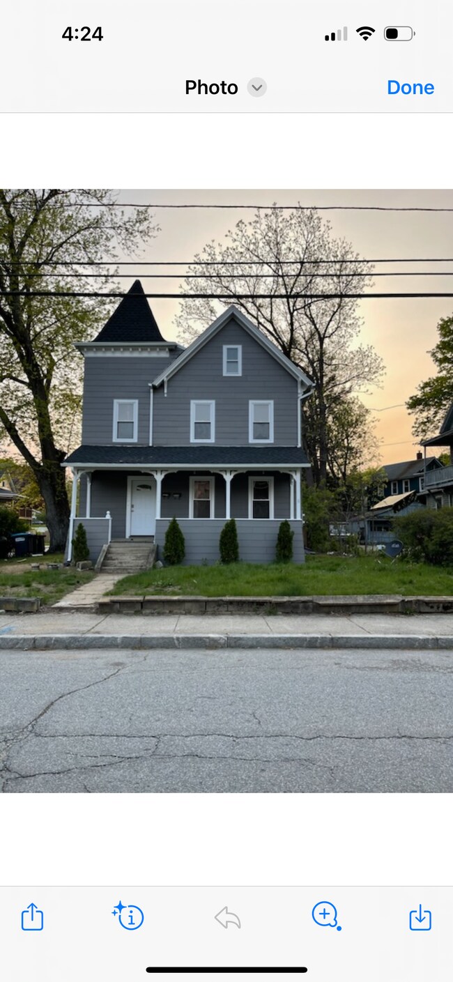 Foto del edificio - 176 Everett St