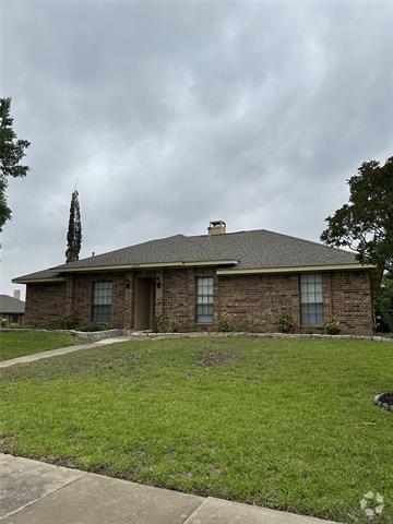 Building Photo - 2309 Eastgate Dr