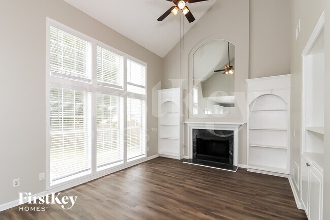 Foto del edificio - 1455 Chamirey Dr SW