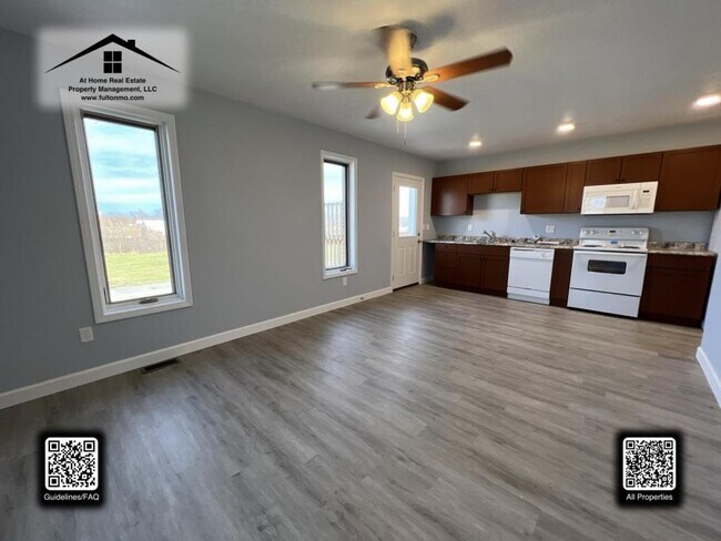 Building Photo - 5060 County Road 306, Apartment 3