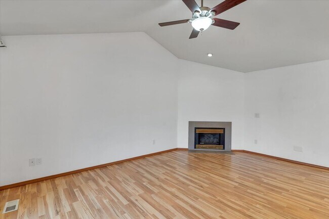 Foto del edificio - 3133 19th Ave SE