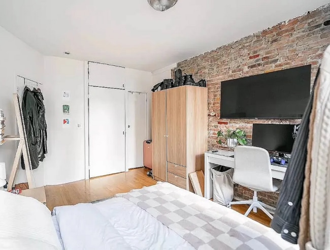 Building Photo - 8 Rivington St