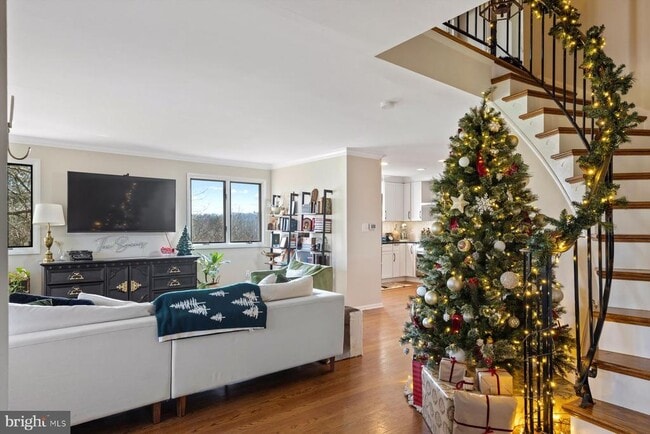 Building Photo - 64 Parchment Dr