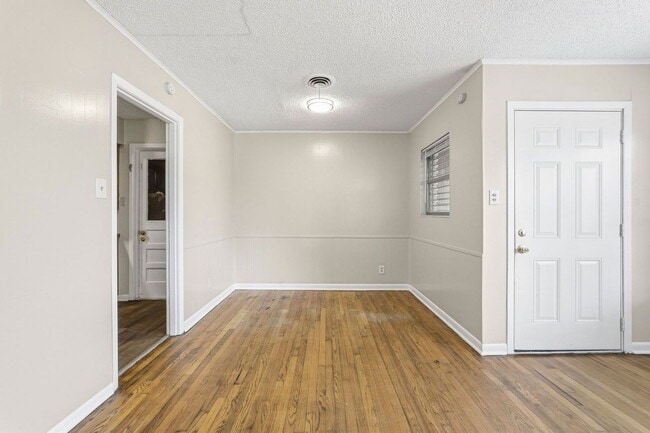 Building Photo - 1759 S Park