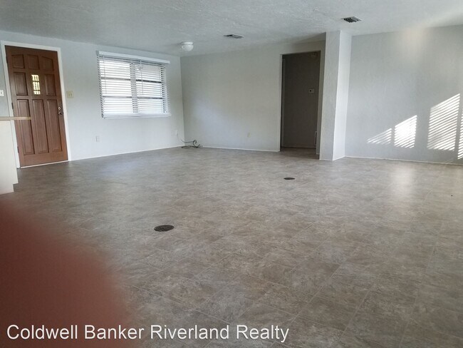 Building Photo - 3 br, 2 bath House - 11440 E. Blue Cove Drive