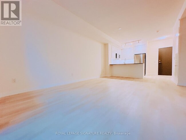 Building Photo - 3260 Sheppard Ave E