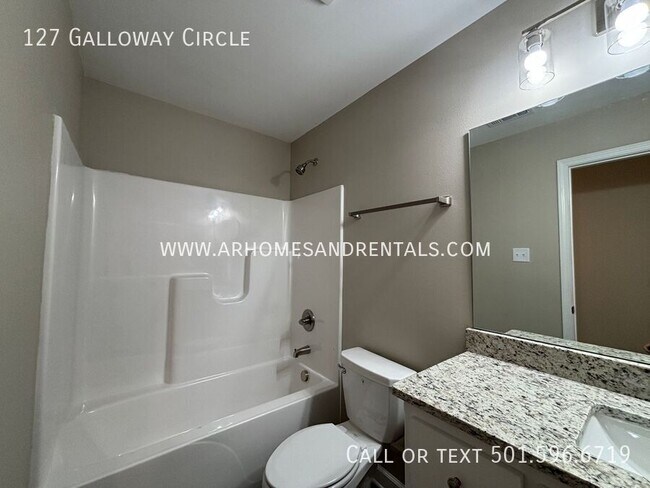 Foto del edificio - 127 Galloway Cir