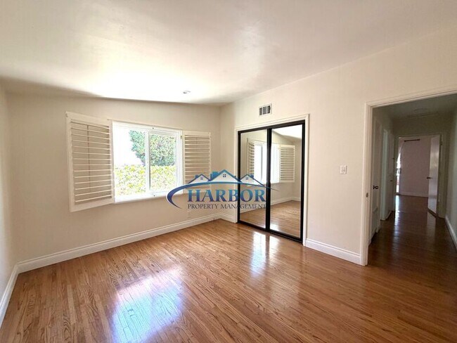 Foto del edificio - 1630 Mira Costa Street