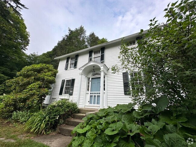 Building Photo - 4260 Old Route 22