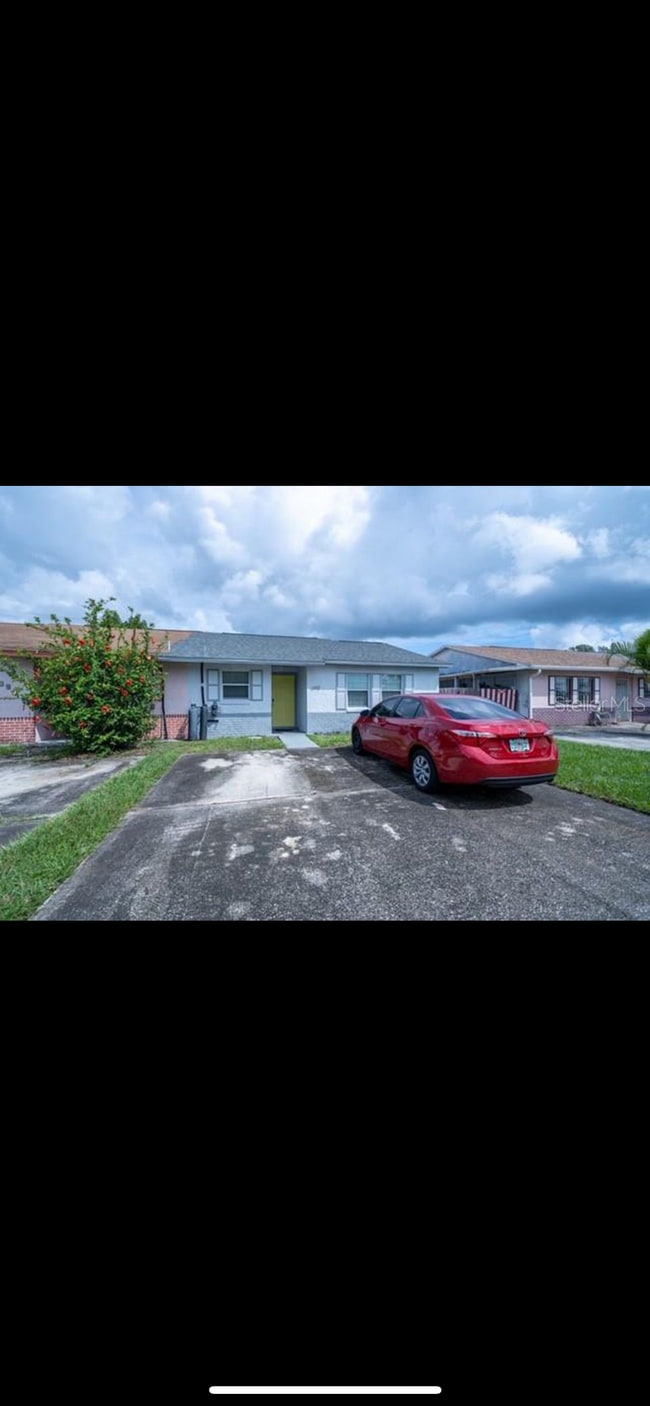 Foto del edificio - 6911 Edgefield Ln