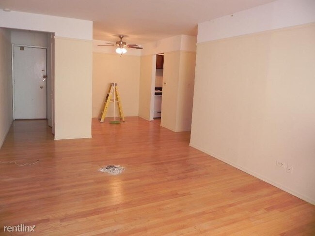 Building Photo - 639 W Grace St