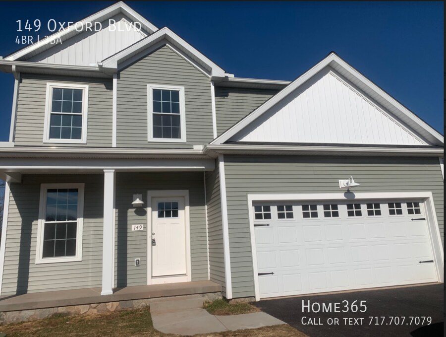 Foto principal - RARE, NEWLY BUILT 4 BEDROOM