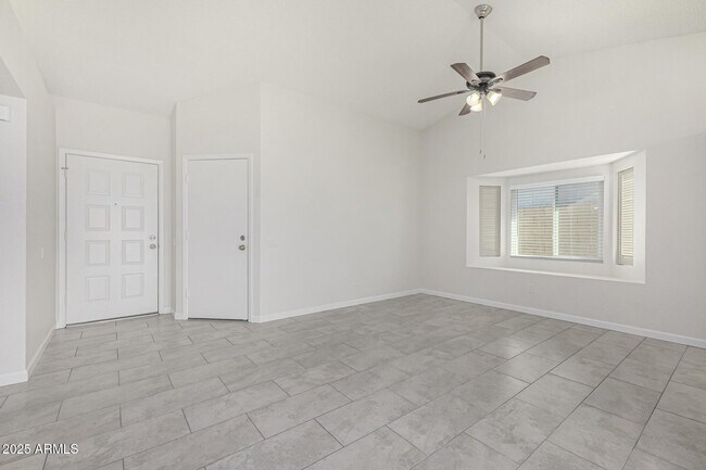 Foto del edificio - 1813 E Grandview Rd