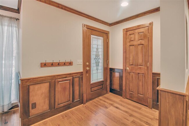 Foto del edificio - 452 N Post Oak Ln