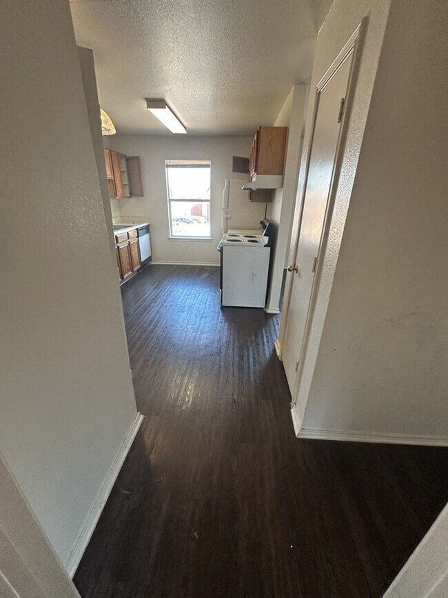 Foto del edificio - AVAILABLE NOW!!! ACCEPTING SECTION 8