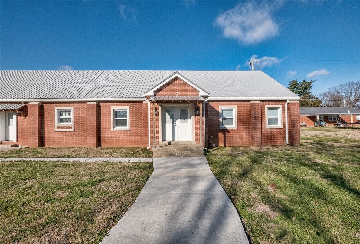 106 W McReynolds Dr, Elkton, KY 42220 House Rental in Elkton, KY