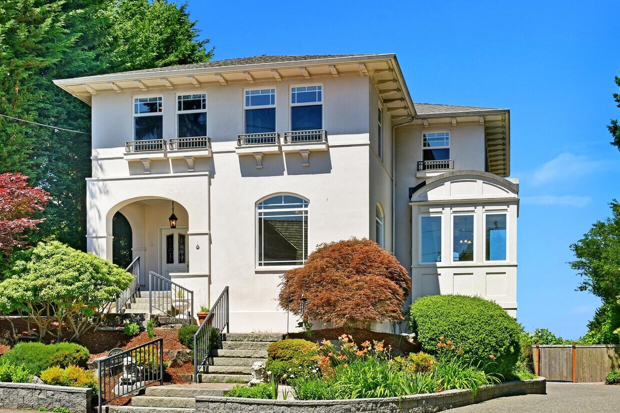 Foto principal - 2650 W Bertona St
