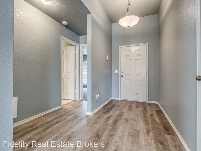Foto del edificio - 3 br, 2 bath House - 17504 Gold Dr.