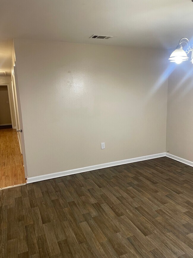 Building Photo - 5443 Banyan Trace Dr