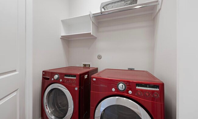 Foto del edificio - 805 Bringhurst St