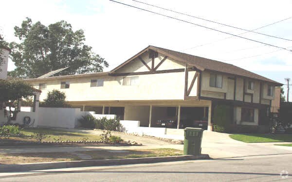 Primary Photo - 703 S 2nd St