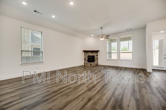 Foto del edificio - 405 Yellowstone Dr